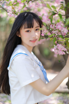 天天鲁一区摸一摸爽一爽
